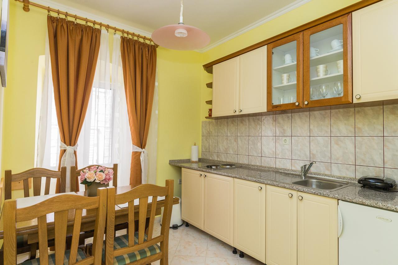 Apartments Niko Skradin Esterno foto